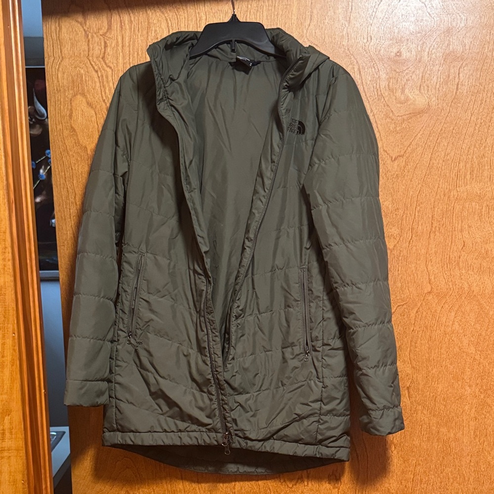The North Face Women's Hooded Puffer Jacket - Olive Green